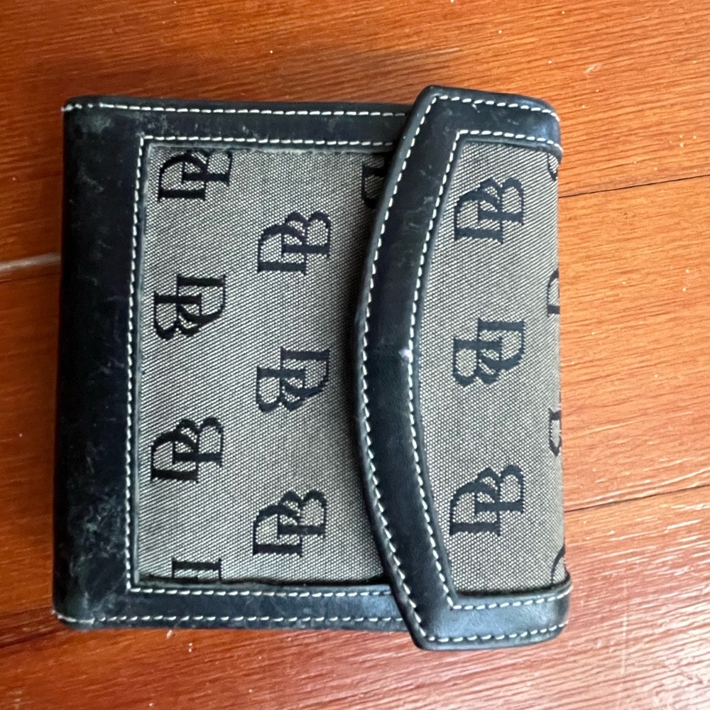 Vintage Dooney & Bourke  Signature Canvas Leather Wallet